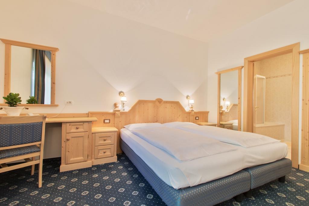 Garni La Dorada Aparthotel Colfosco Δωμάτιο φωτογραφία