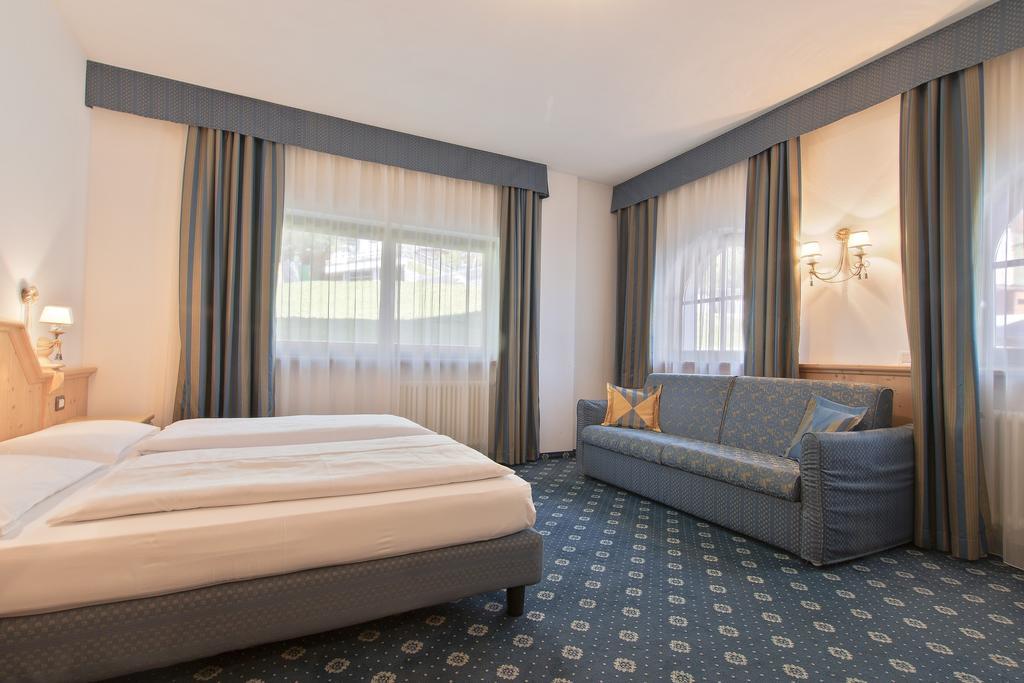 Garni La Dorada Aparthotel Colfosco Εξωτερικό φωτογραφία
