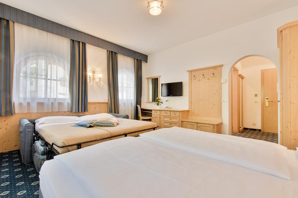 Garni La Dorada Aparthotel Colfosco Εξωτερικό φωτογραφία