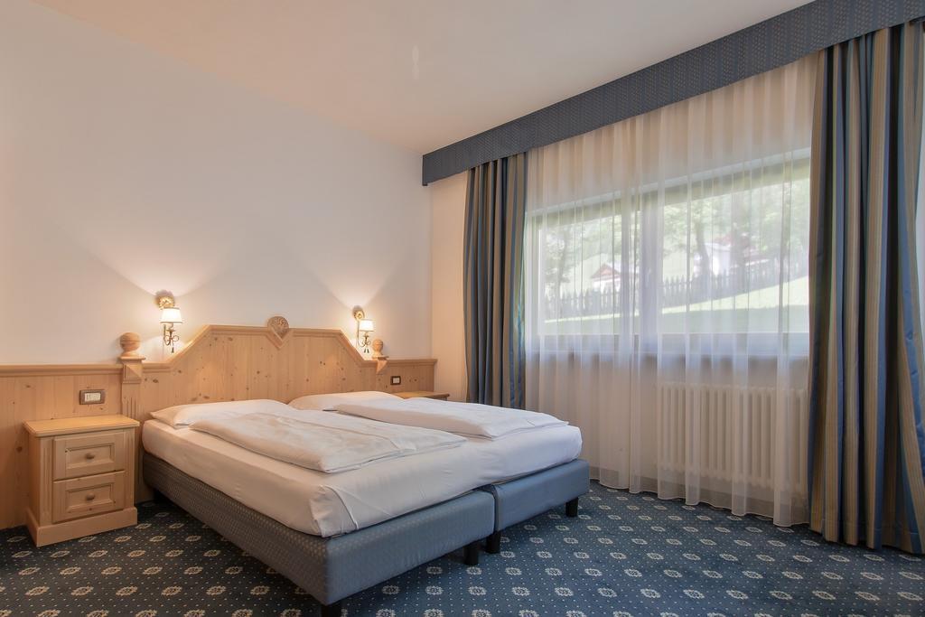 Garni La Dorada Aparthotel Colfosco Εξωτερικό φωτογραφία