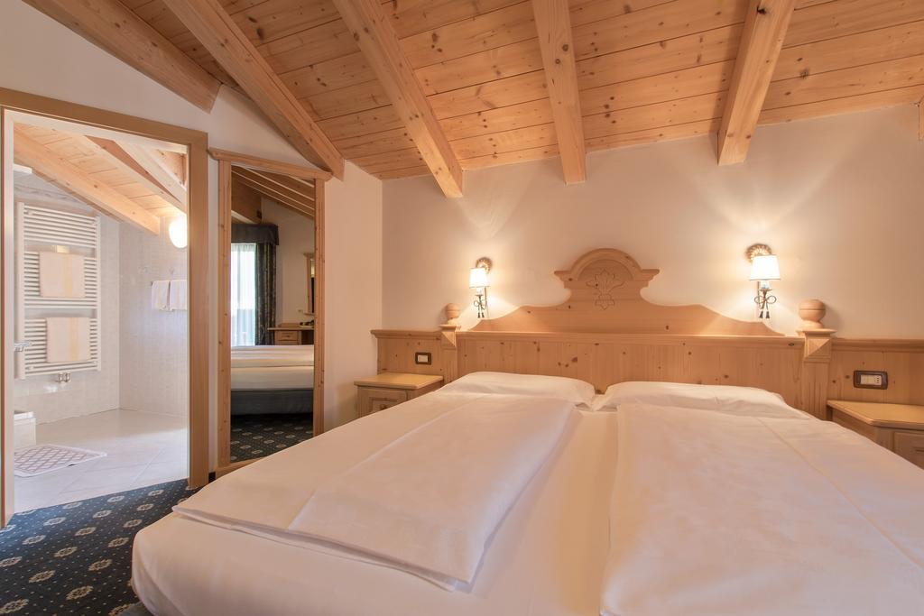 Garni La Dorada Aparthotel Colfosco Εξωτερικό φωτογραφία