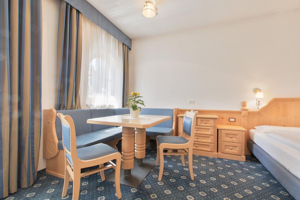 Garni La Dorada Aparthotel Colfosco Εξωτερικό φωτογραφία