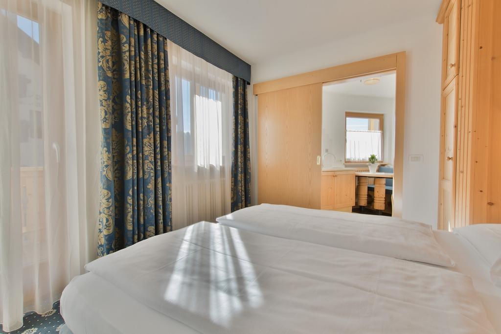 Garni La Dorada Aparthotel Colfosco Εξωτερικό φωτογραφία